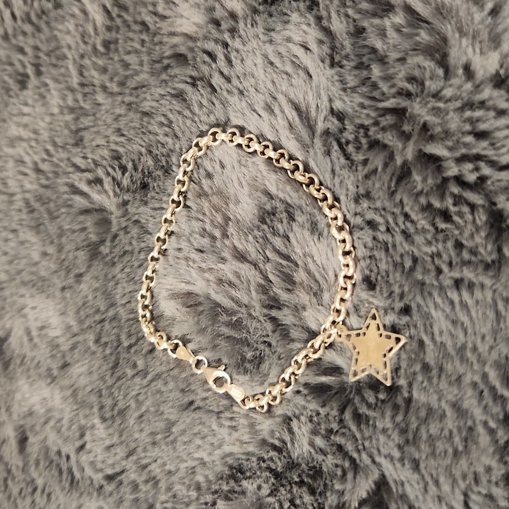 Bracelet